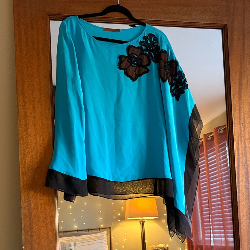 Chic Turquoise Floral Women's Blouse